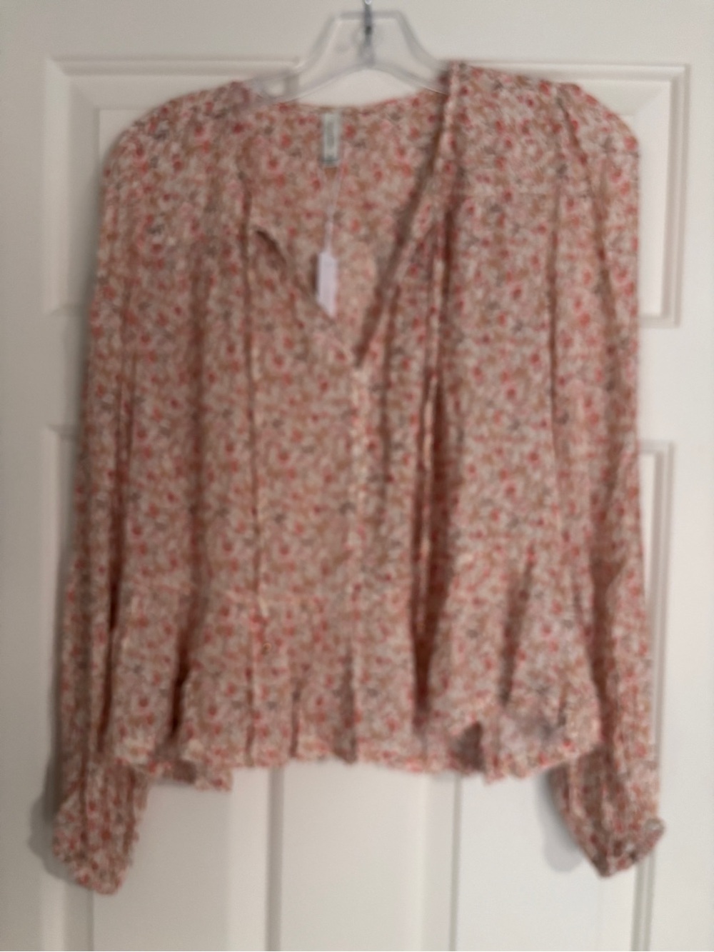 Gentle Fawn Cream Coral Floral Rayon Tie Neck Blouson Sleeve Blouse NWT